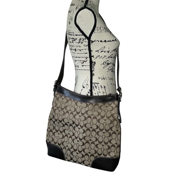 Coach Edie Hobo Bag Signature Canvas Leather Trim Shoulder Bag Medium - Picture 2 of 9